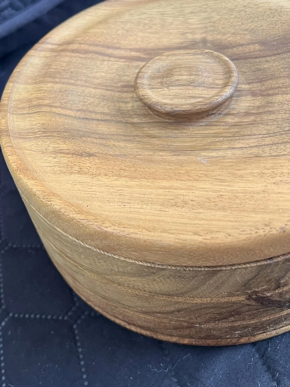 Vintage OliveWood Hand Crafted  Chapati/Tortilla Container with lid. Trinket box
